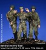 RADO Miniatures RDM35025 Soviet Razvedchiki w/W-SS tanker POW, (1944-45) 1/35